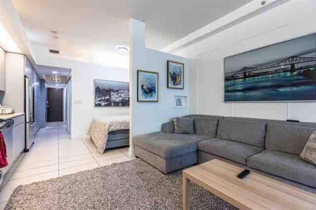 Beautiful Apartment Downtown, Mins To Rogers Arena, Stadium, Restaurants, Shops Vancouver Exteriör bild